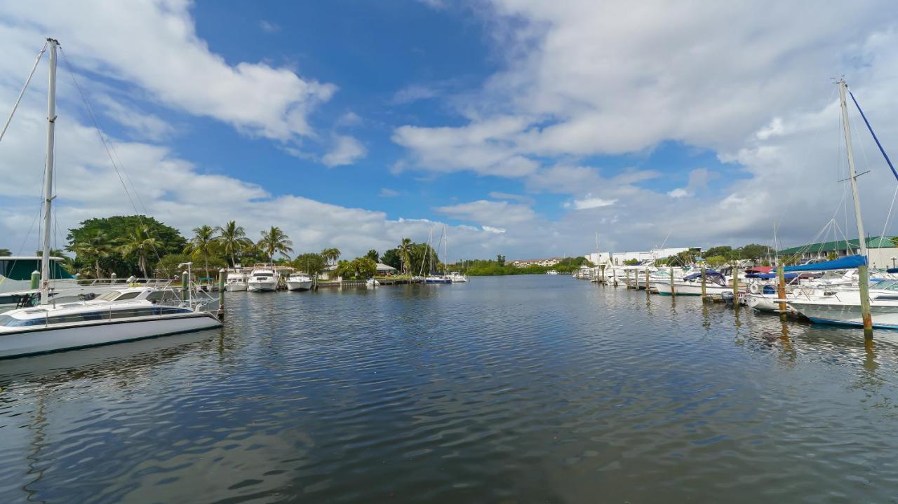 Sarasota Cay Club #612 - Heated Pool, Bunk Beds, Huge Tv, Tiki Bar, More! Exterior photo